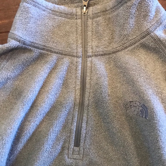 The North Face Sweatshirt - Picture 4 of 5